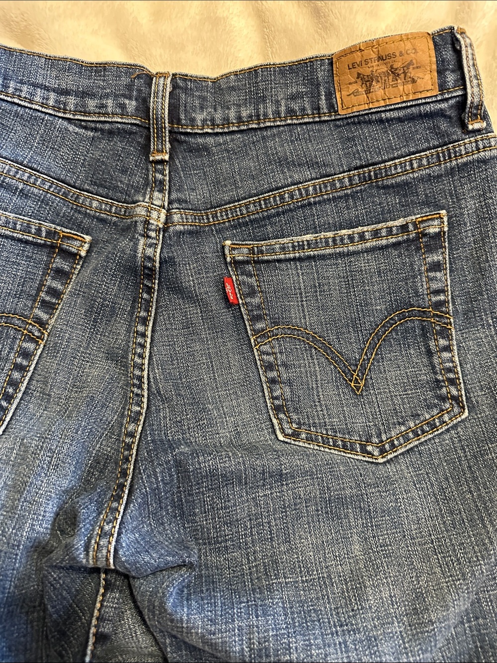 Levi's Women's Dark Blue Straight-Leg 505 jeans size 8L